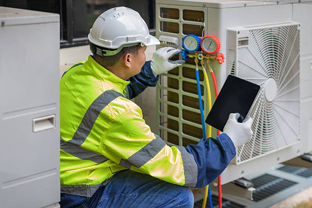 Professional Hvac Installation technician working in Mount Morris, MI